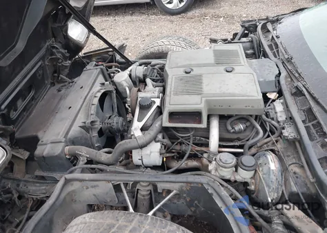 1984 Chevrolet Corvette из США, поврежденный, VIN 1G1AY0785E5120226